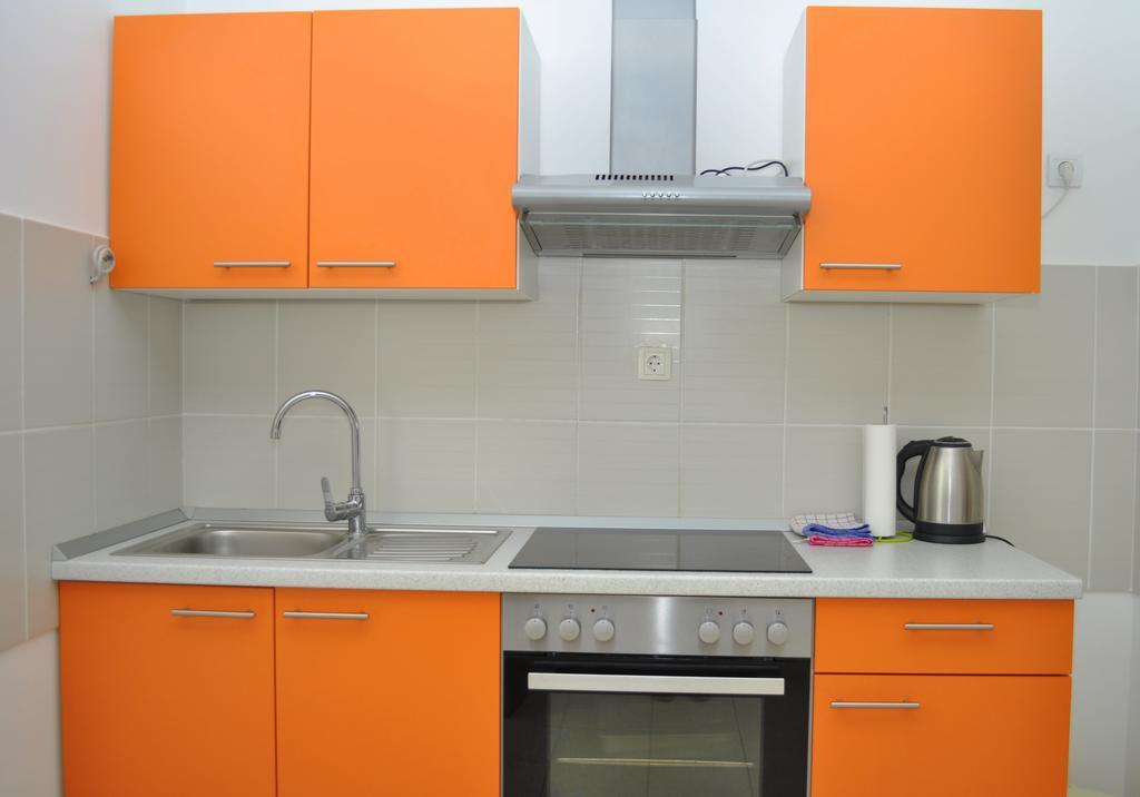 Apartment Kristijan Макарска Екстериор снимка