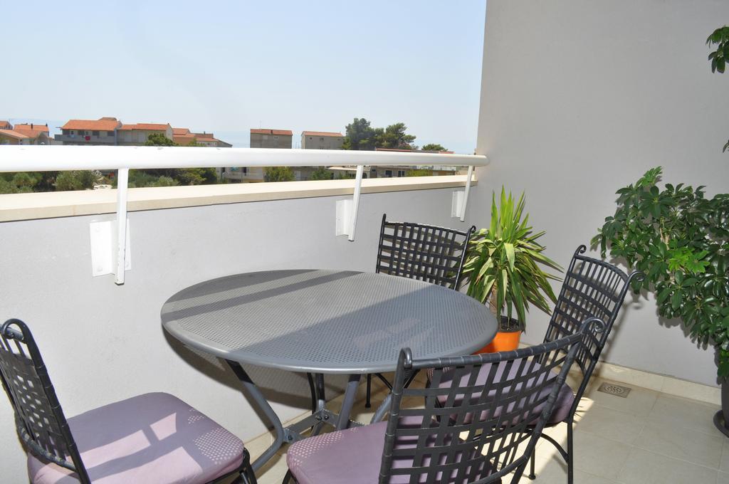 Apartment Kristijan Макарска Екстериор снимка